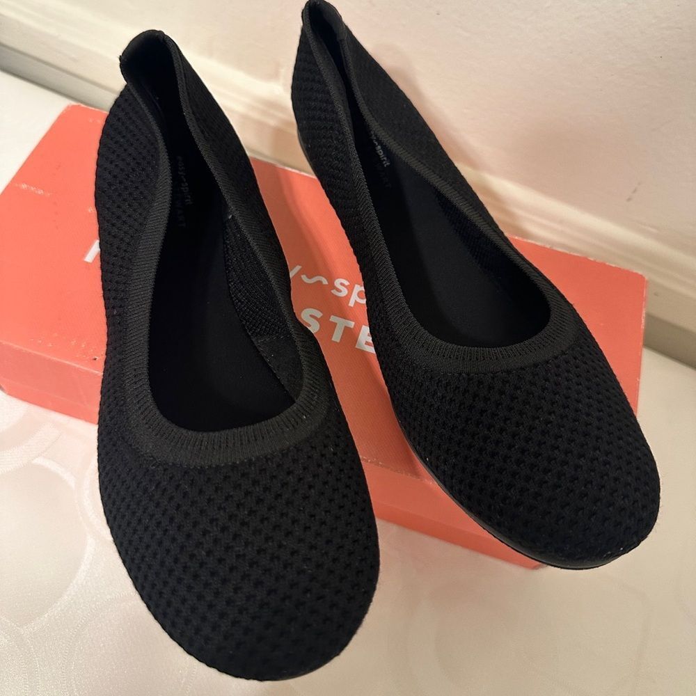 Easy spirit Martha Steward Women’s Greta cushioned footbed ballet flat Sz 9,NIB
